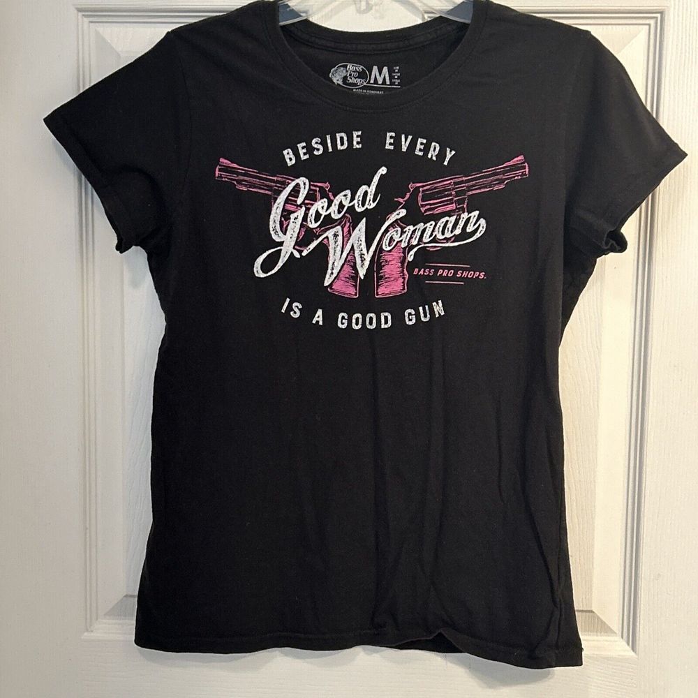 Bass Pro Shops " Beside Every Good Woman Is a Good Gun" Women's M Top